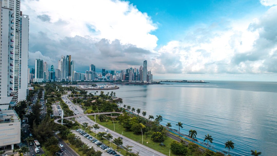 Panama: Canal, Caribbean and Cloud Forest